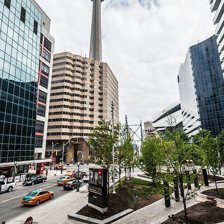 Skyline Suites - Walk To Mtcc, Acc, Rogers Centre & Entertainment District Торонто Екстер'єр фото