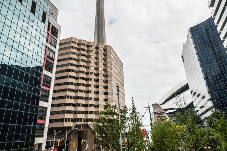Skyline Suites - Walk To Mtcc, Acc, Rogers Centre & Entertainment District Торонто Екстер'єр фото