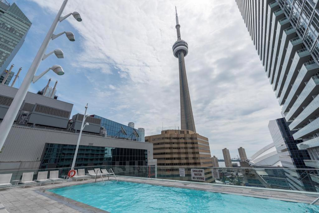 Skyline Suites - Walk To Mtcc, Acc, Rogers Centre & Entertainment District Торонто Екстер'єр фото