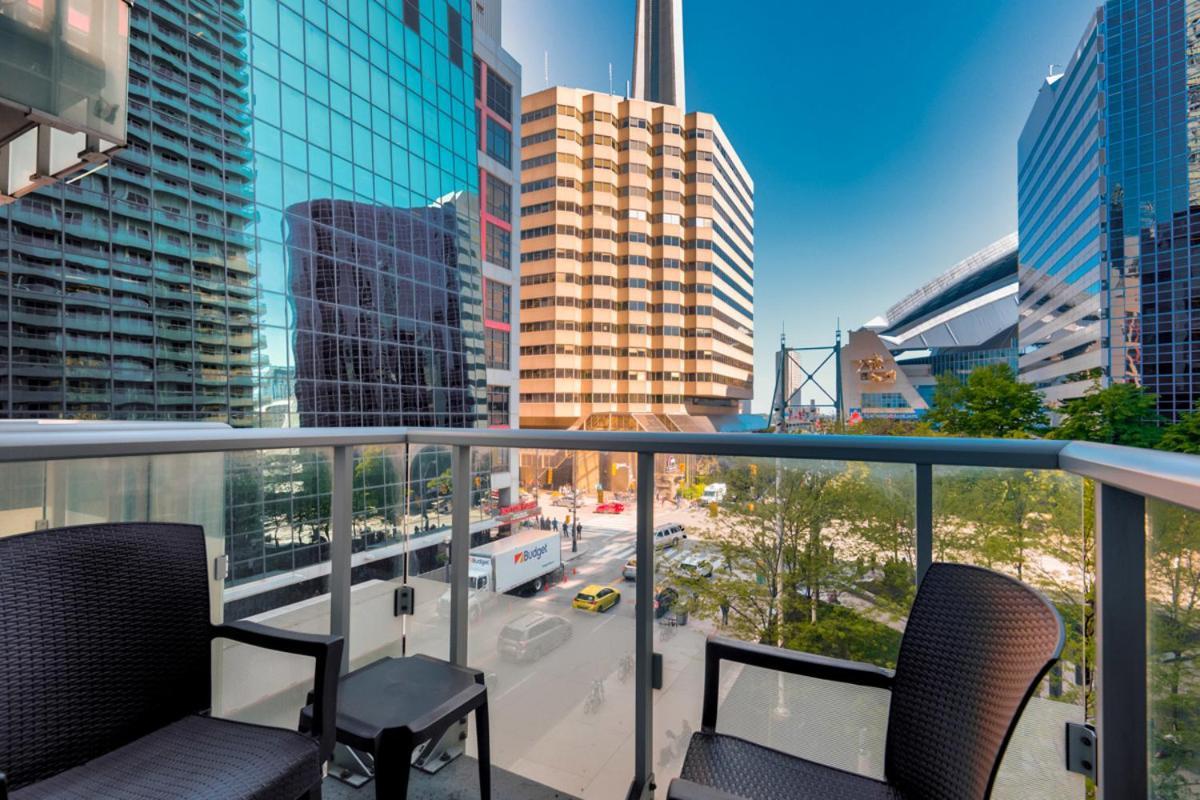 Skyline Suites - Walk To Mtcc, Acc, Rogers Centre & Entertainment District Торонто Екстер'єр фото