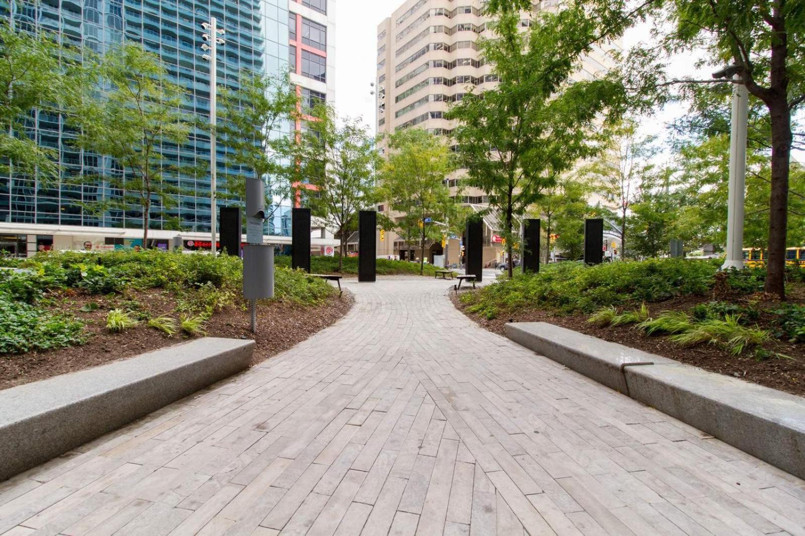 Skyline Suites - Walk To Mtcc, Acc, Rogers Centre & Entertainment District Торонто Екстер'єр фото