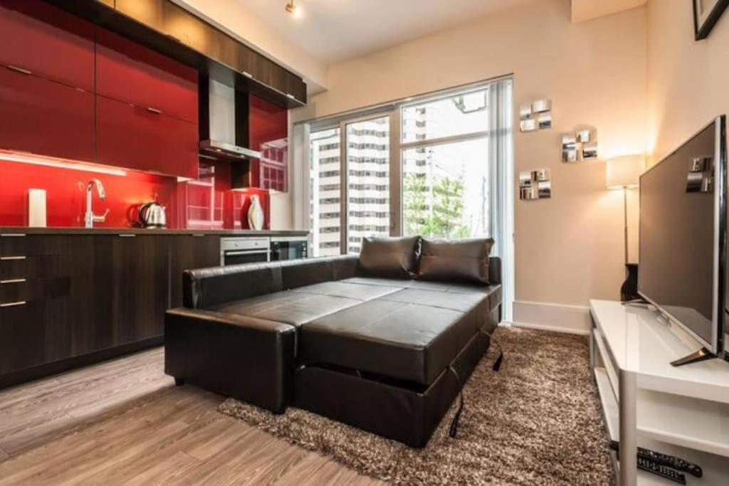 Skyline Suites - Walk To Mtcc, Acc, Rogers Centre & Entertainment District Торонто Екстер'єр фото